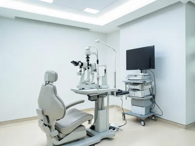 Specialty ophthalmology clinic